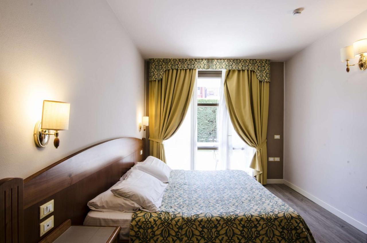 Hotel Smeraldo Lazise Kültér fotó