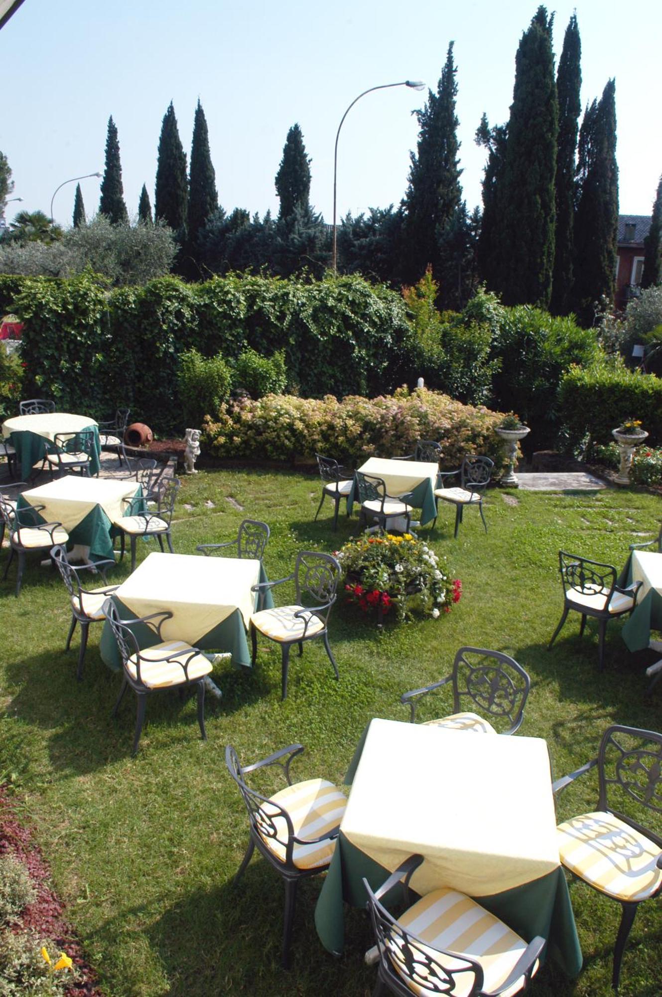 Hotel Smeraldo Lazise Kültér fotó
