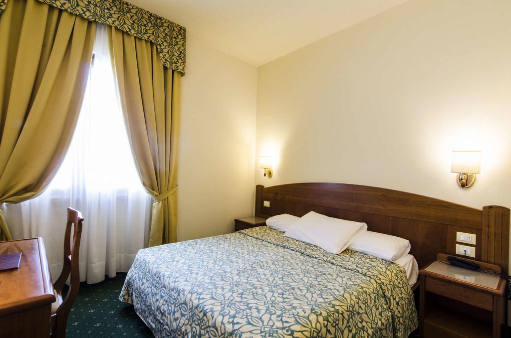 Hotel Smeraldo Lazise Kültér fotó