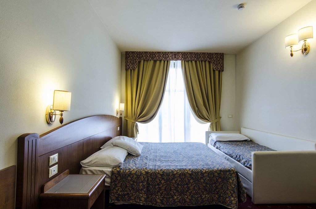 Hotel Smeraldo Lazise Kültér fotó