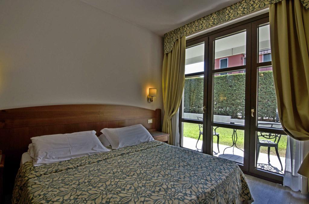 Hotel Smeraldo Lazise Kültér fotó